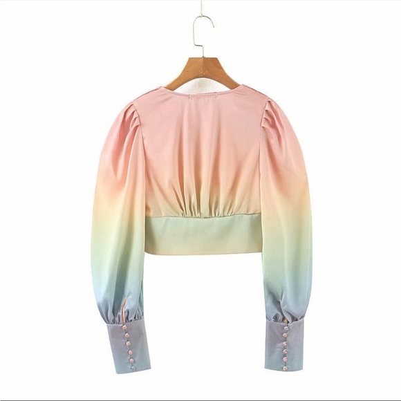 Long sleeve pastel crop top size small - Picture 2 of 3